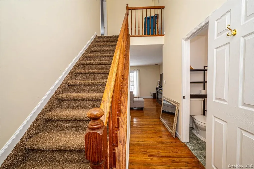 47 Cobblestone Drive Shoreham NY 11786