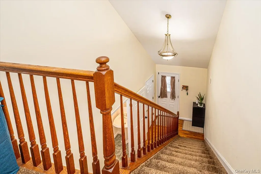 47 Cobblestone Drive Shoreham NY 11786