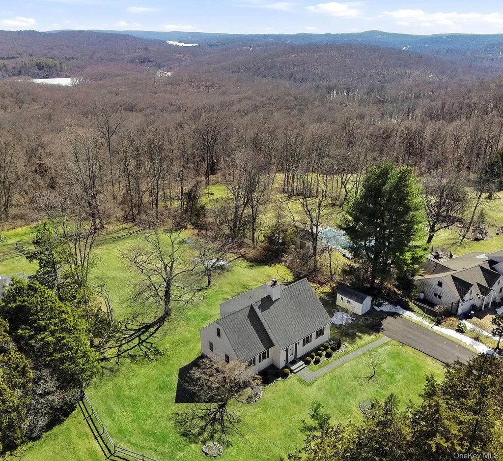 14 Frances Drive Katonah NY 10536