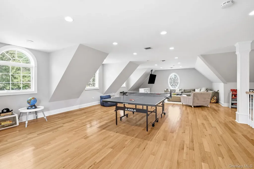 16 Hall Road Briarcliff Manor NY 10510