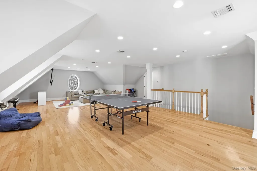 16 Hall Road Briarcliff Manor NY 10510