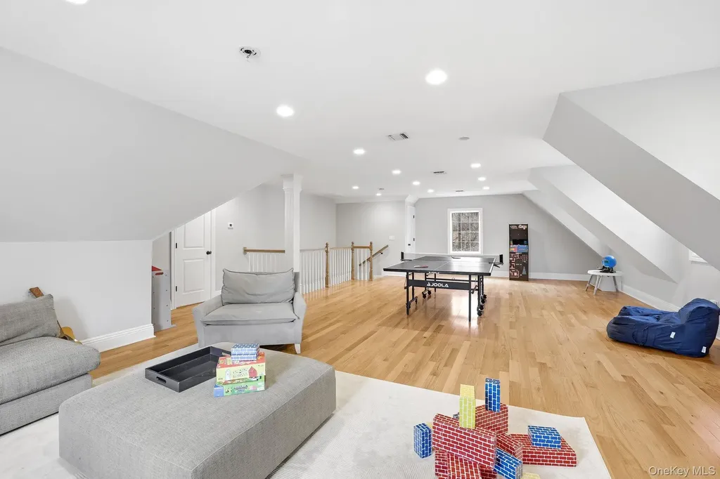 16 Hall Road Briarcliff Manor NY 10510