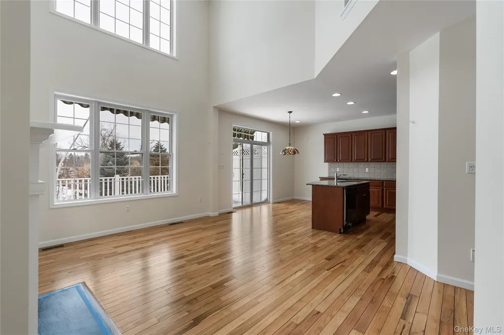6 Turnberry Court Monroe NY 10950