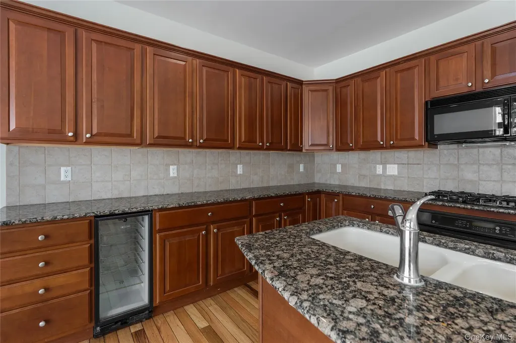 6 Turnberry Court Monroe NY 10950