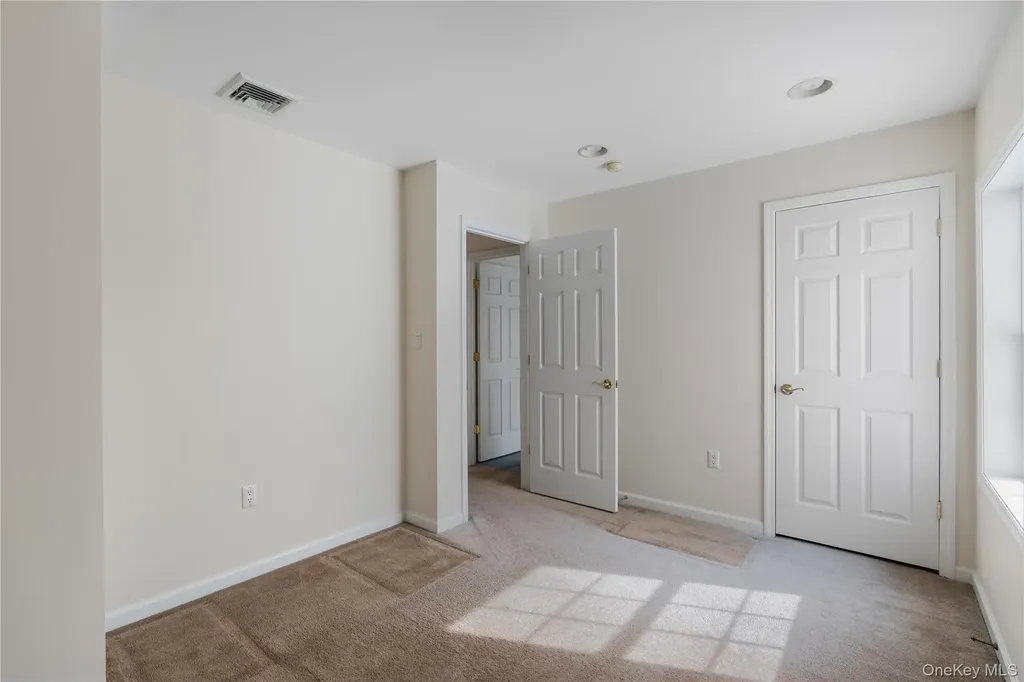 6 Turnberry Court Monroe NY 10950