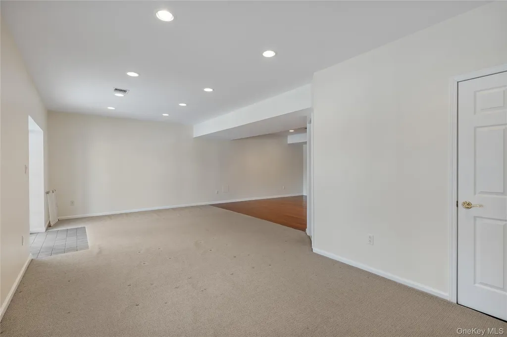 6 Turnberry Court Monroe NY 10950