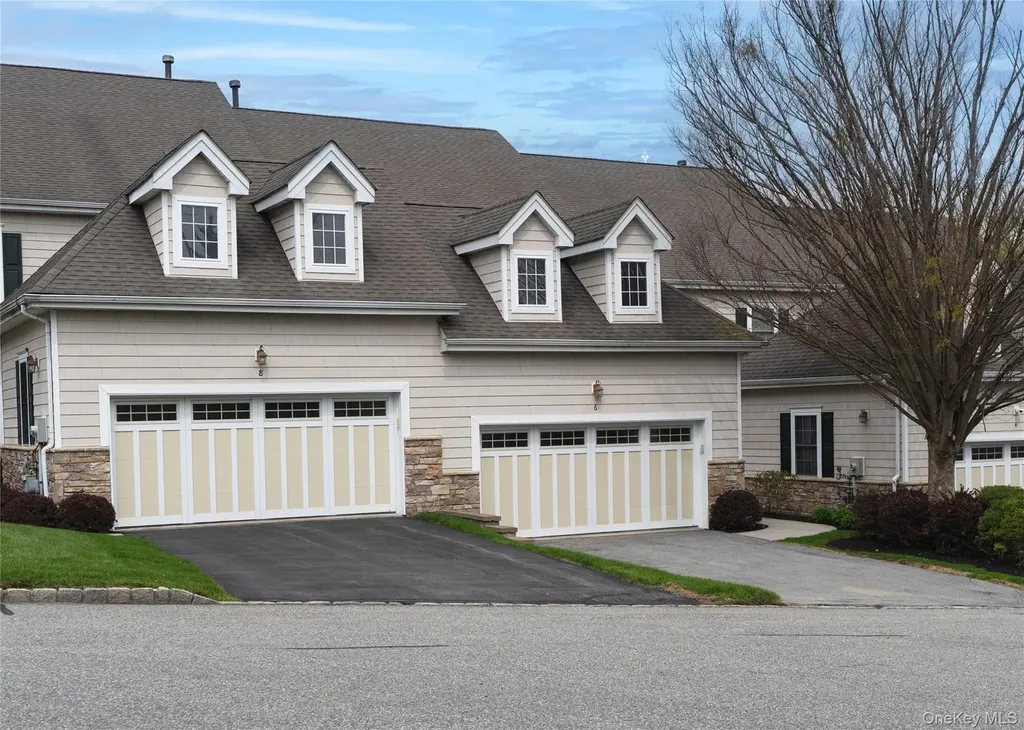 6 Turnberry Court Monroe NY 10950