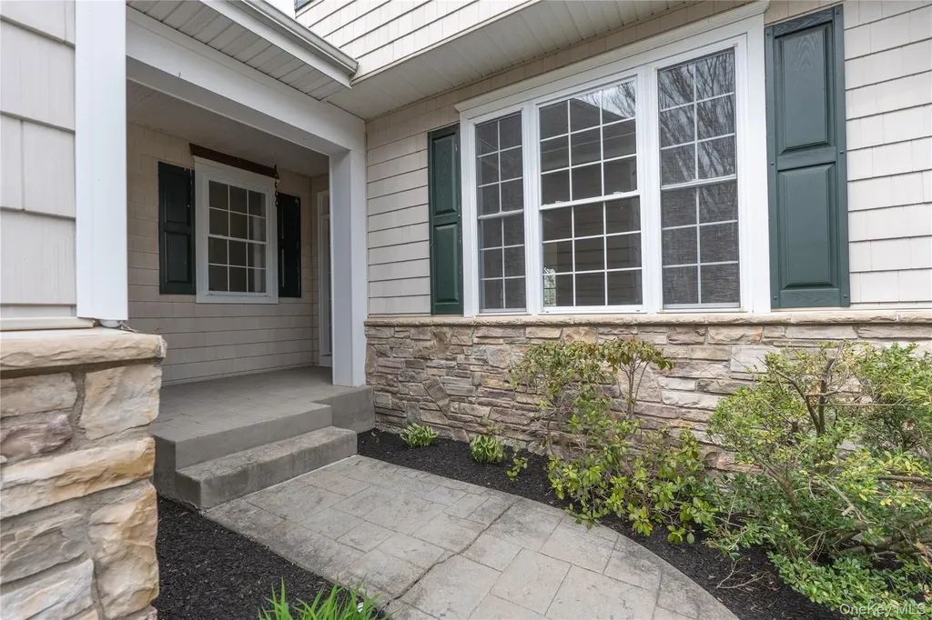6 Turnberry Court Monroe NY 10950