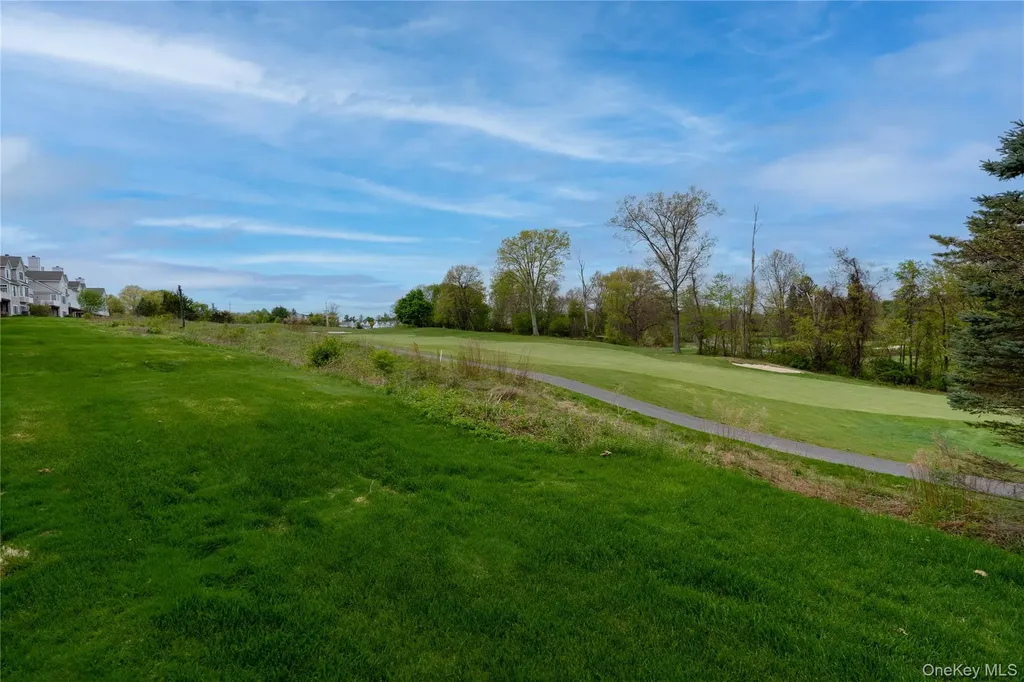 6 Turnberry Court Monroe NY 10950