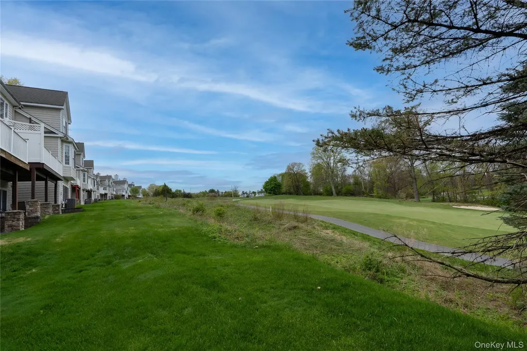 6 Turnberry Court Monroe NY 10950