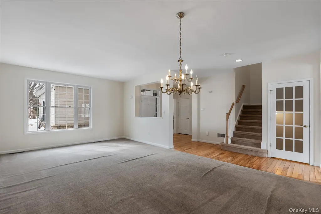 6 Turnberry Court Monroe NY 10950