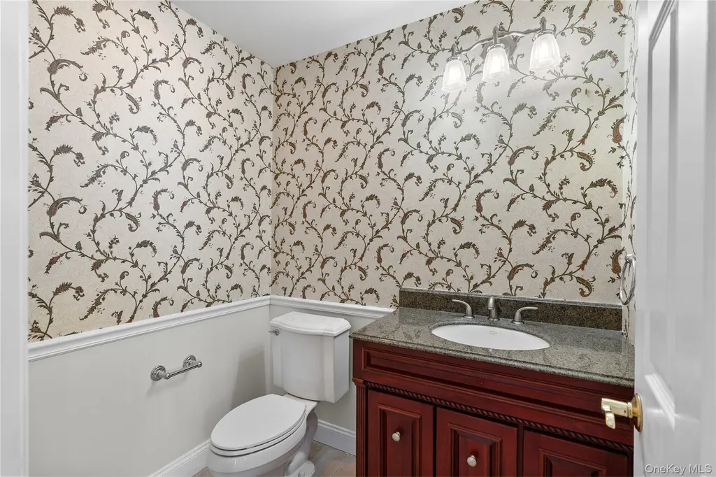 6 Turnberry Court Monroe NY 10950