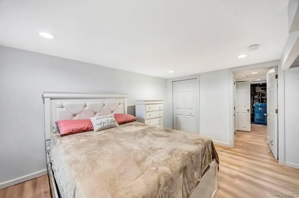 179 Sterling Road Elmont NY 11003