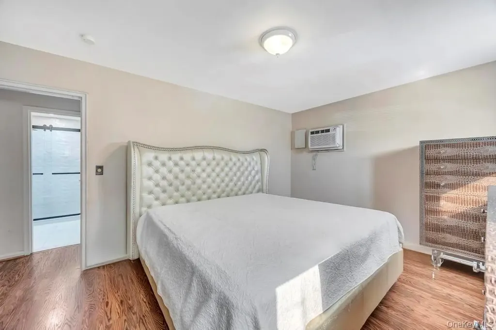 179 Sterling Road Elmont NY 11003