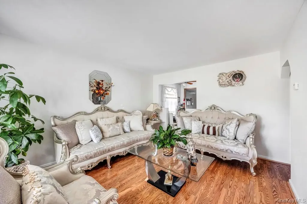 179 Sterling Road Elmont NY 11003