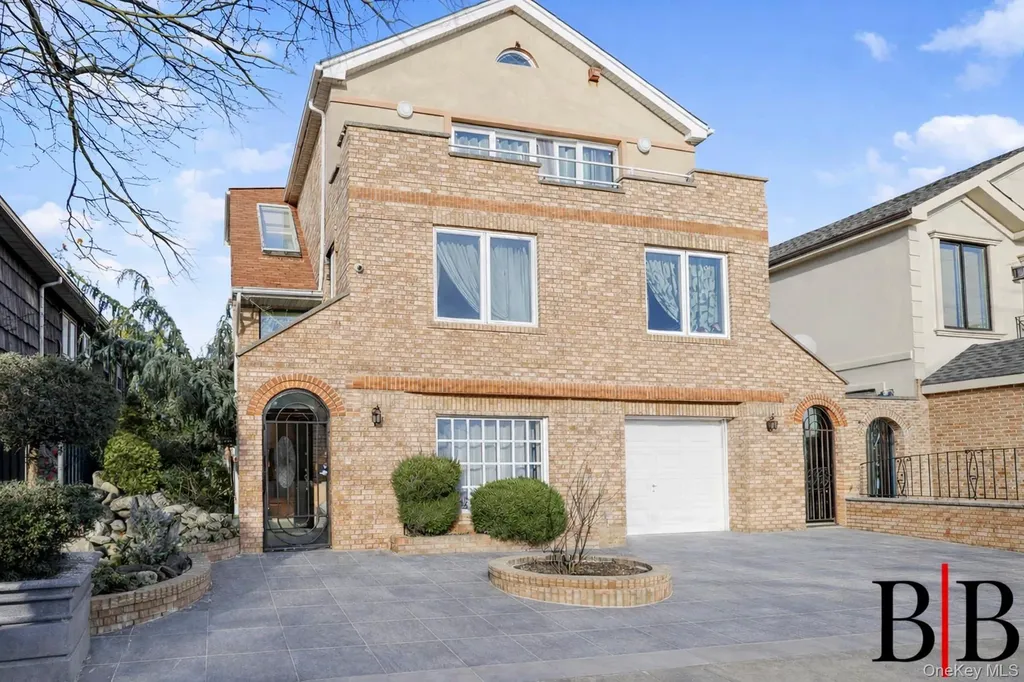 215 Arkansas Drive Brooklyn NY 11234