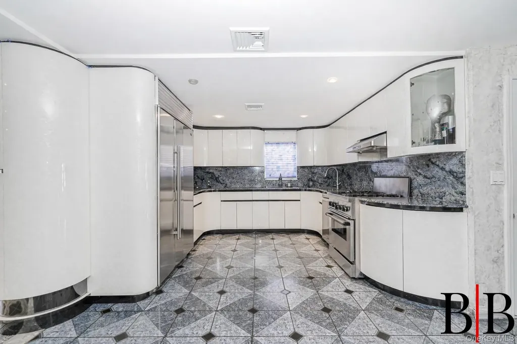 215 Arkansas Drive Brooklyn NY 11234