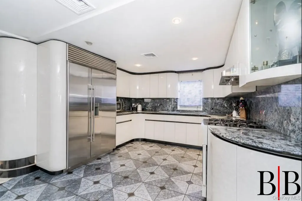 215 Arkansas Drive Brooklyn NY 11234