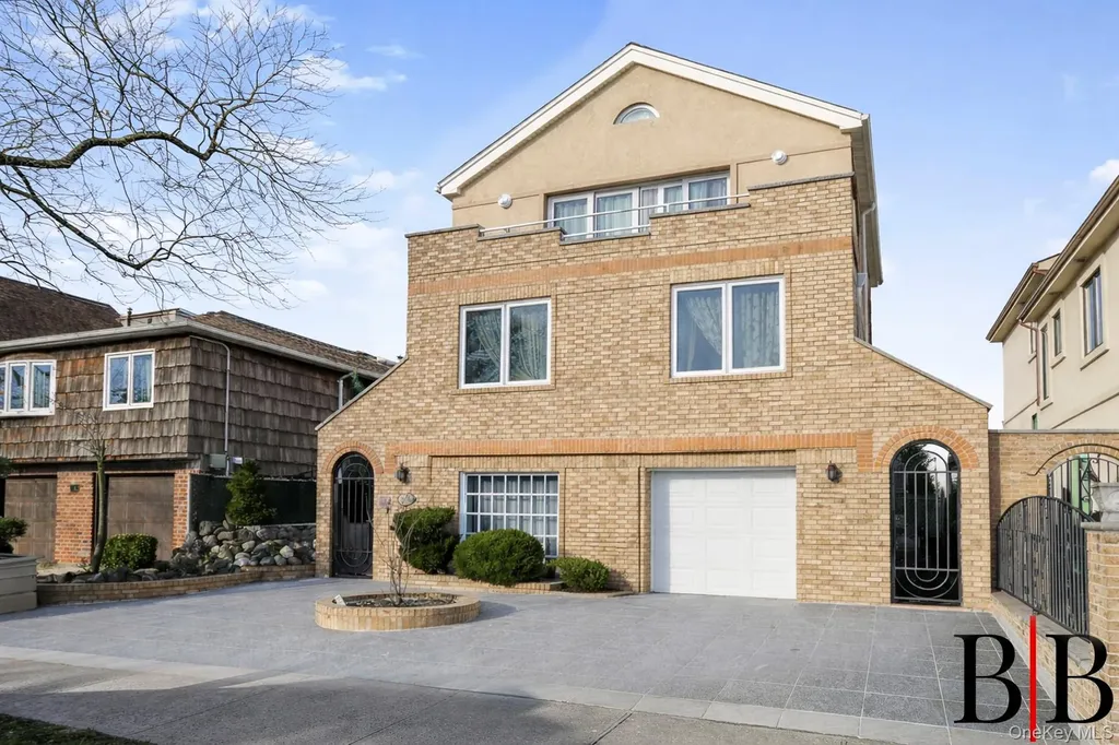 215 Arkansas Drive Brooklyn NY 11234