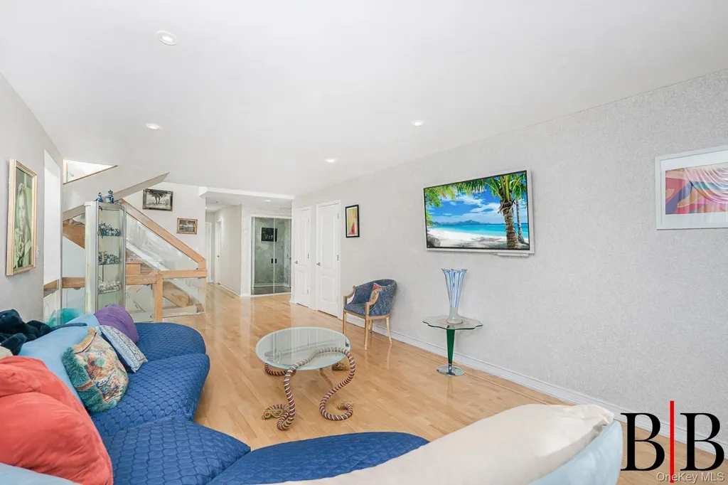 215 Arkansas Drive Brooklyn NY 11234