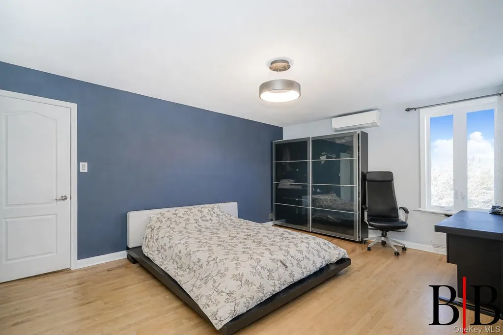 215 Arkansas Drive Brooklyn NY 11234