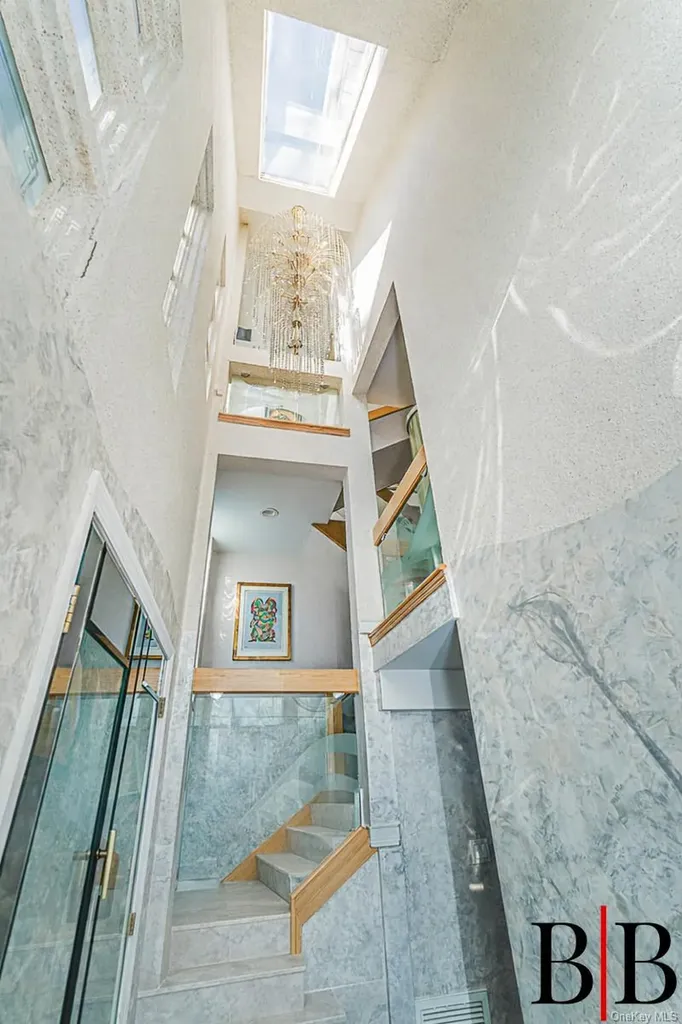215 Arkansas Drive Brooklyn NY 11234