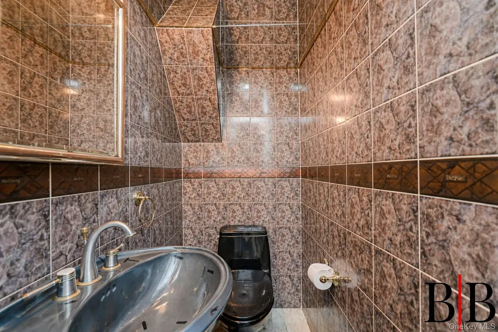 215 Arkansas Drive Brooklyn NY 11234