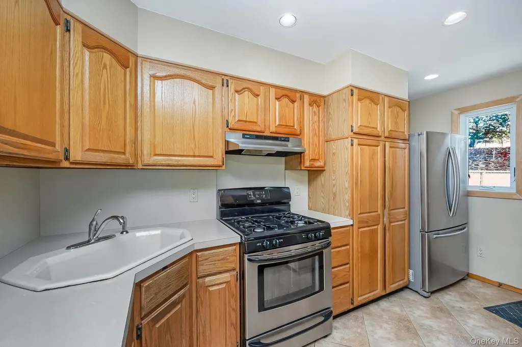 64-42 60th Road Maspeth NY 11378