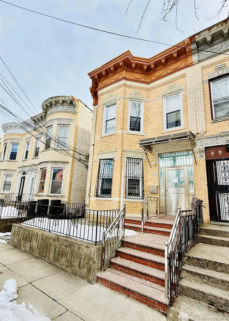 94-32 86th Road Woodhaven NY 11421