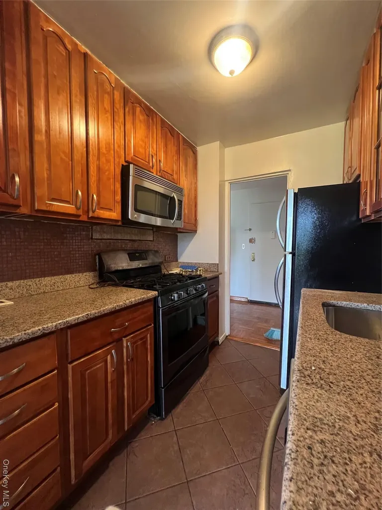 1853 Central Park Avenue Yonkers NY 10710