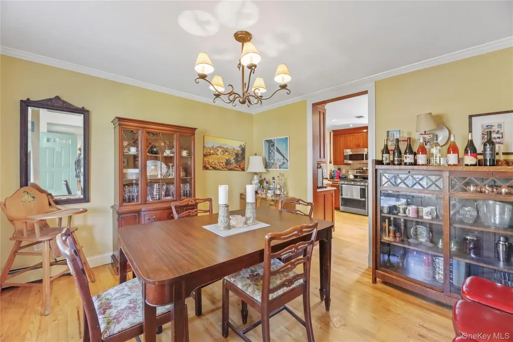17 Jennifer Path Westhampton Beach NY 11978