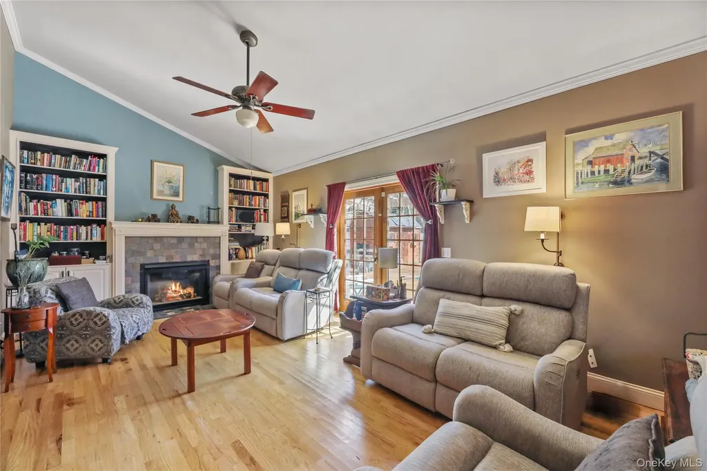 17 Jennifer Path Westhampton Beach NY 11978