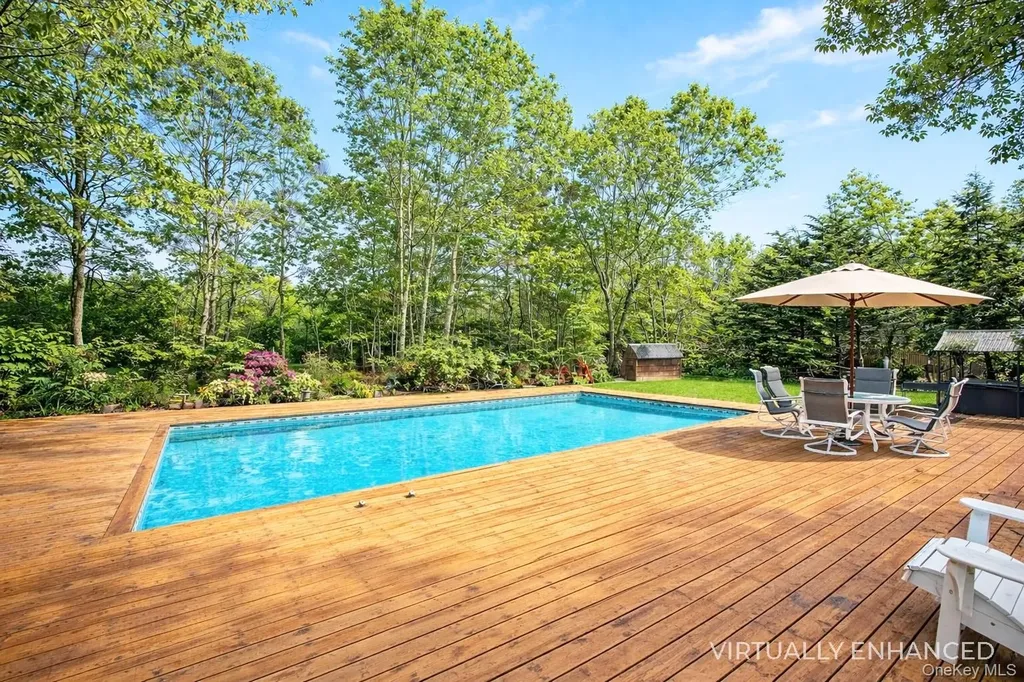 17 Jennifer Path Westhampton Beach NY 11978