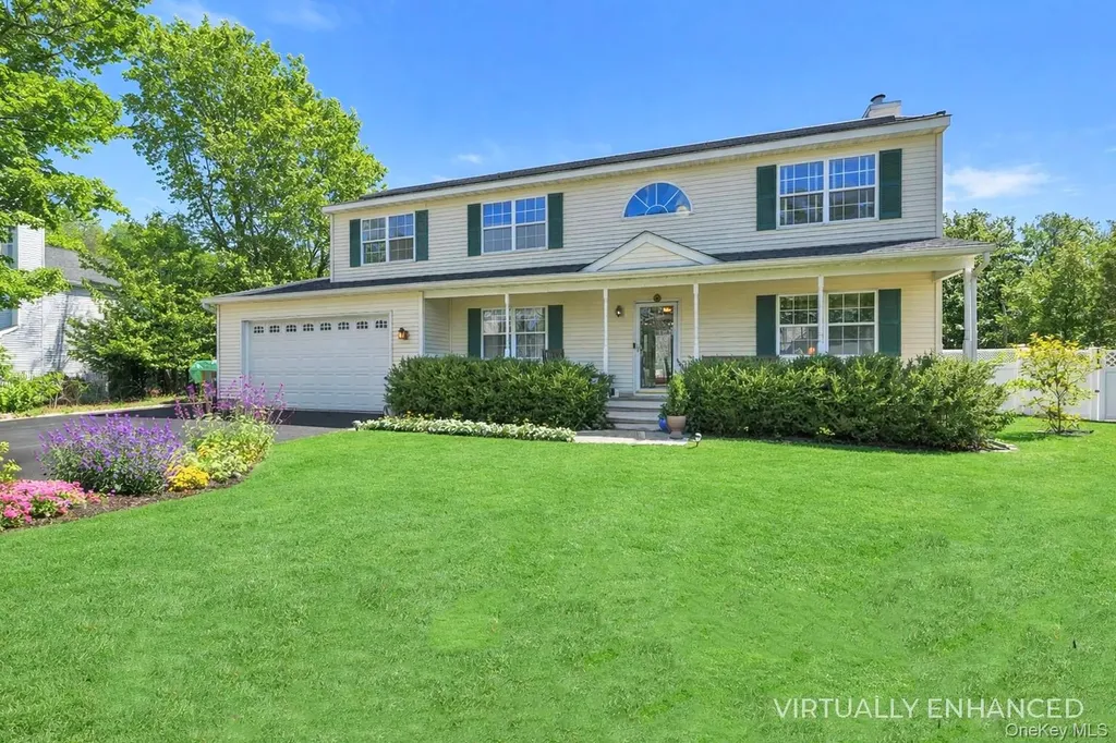17 Jennifer Path Westhampton Beach NY 11978