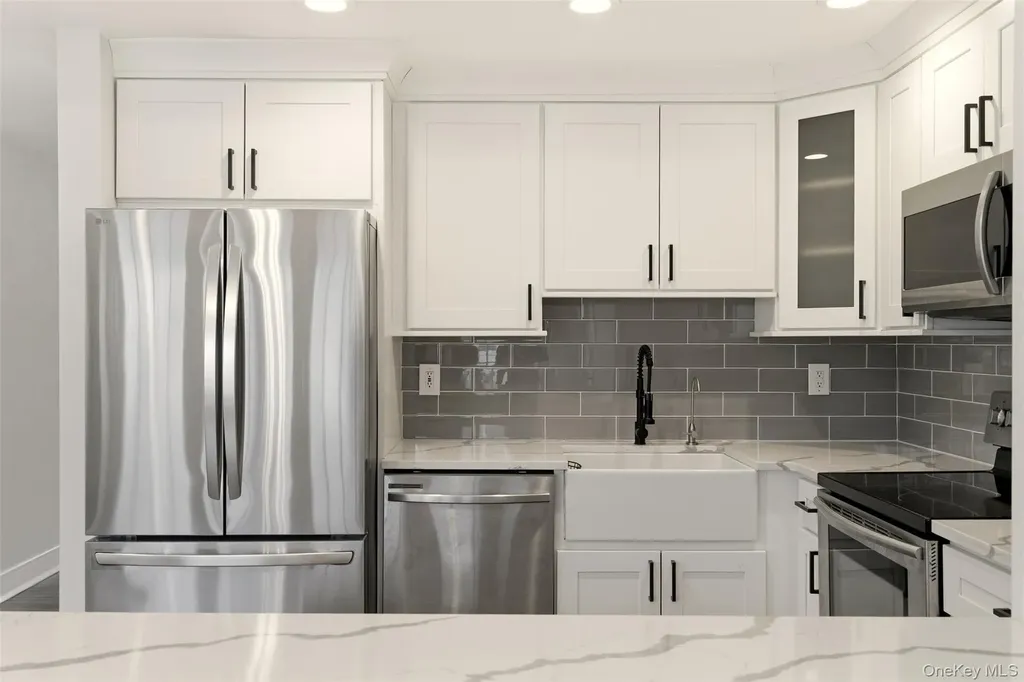 9 Hinton Avenue Babylon NY 11702