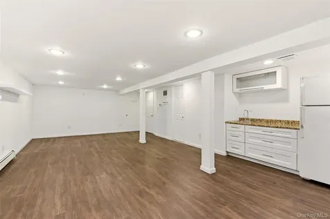 9 Hinton Avenue Babylon NY 11702