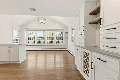 9 Hinton Avenue Babylon NY 11702