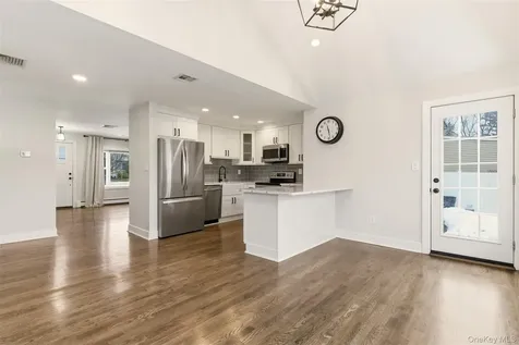 9 Hinton Avenue Babylon NY 11702