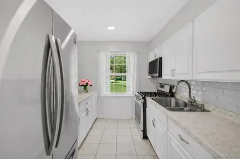 1 Fieldstone Drive Hartsdale NY 10530