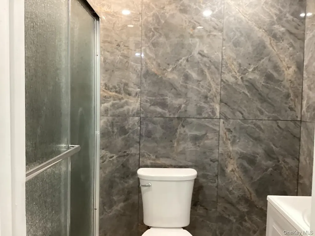 6071 70th Avenue Ridgewood NY 11378