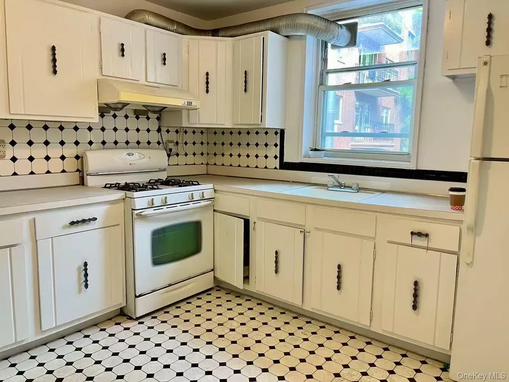 142-15 Franklin Avenue Flushing NY 11355