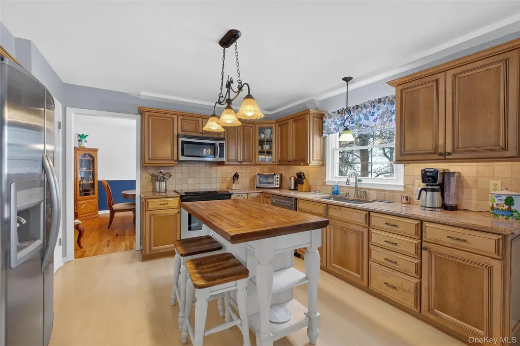 191 Forest Valley Road Pleasant Valley NY 12569