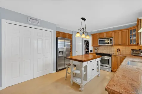 191 Forest Valley Road Pleasant Valley NY 12569