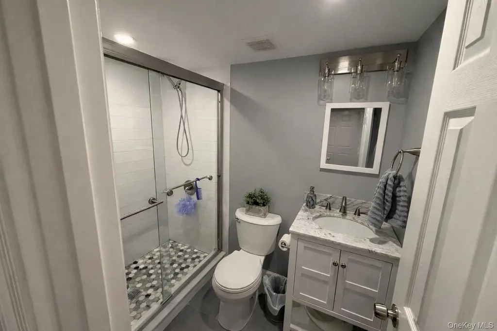 57 Pebble Lane Deer Park NY 11729