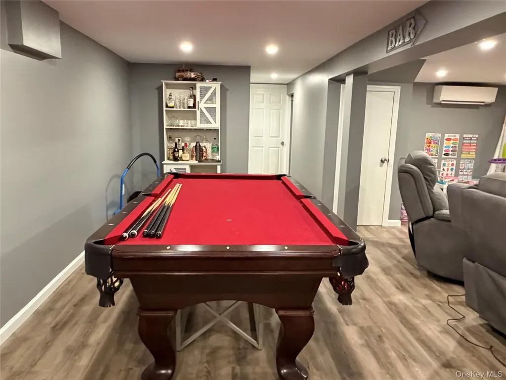 57 Pebble Lane Deer Park NY 11729