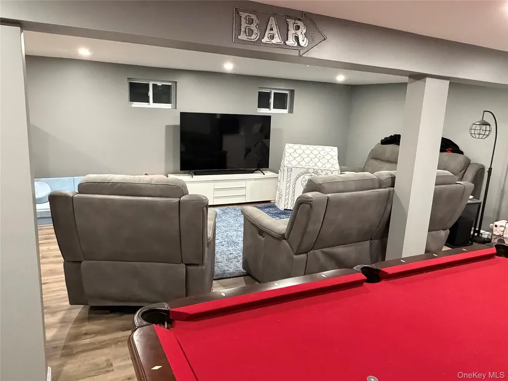57 Pebble Lane Deer Park NY 11729