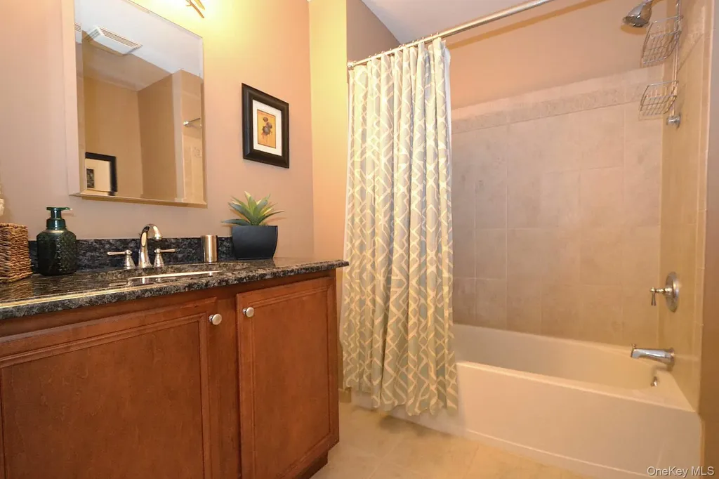 321 Medea Way Central Islip NY 11722