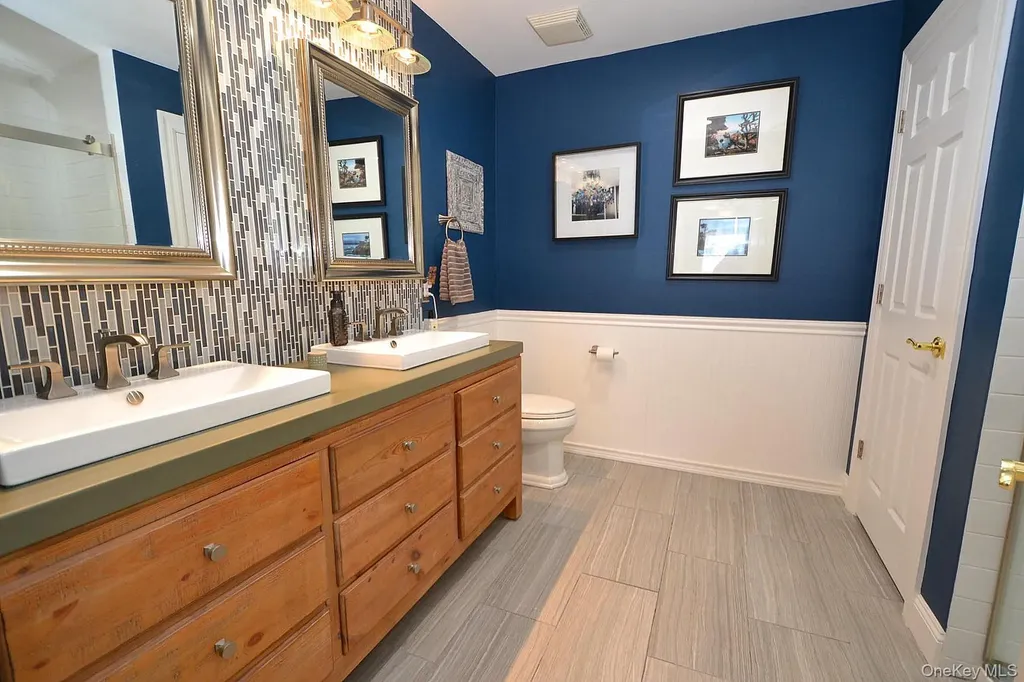321 Medea Way Central Islip NY 11722