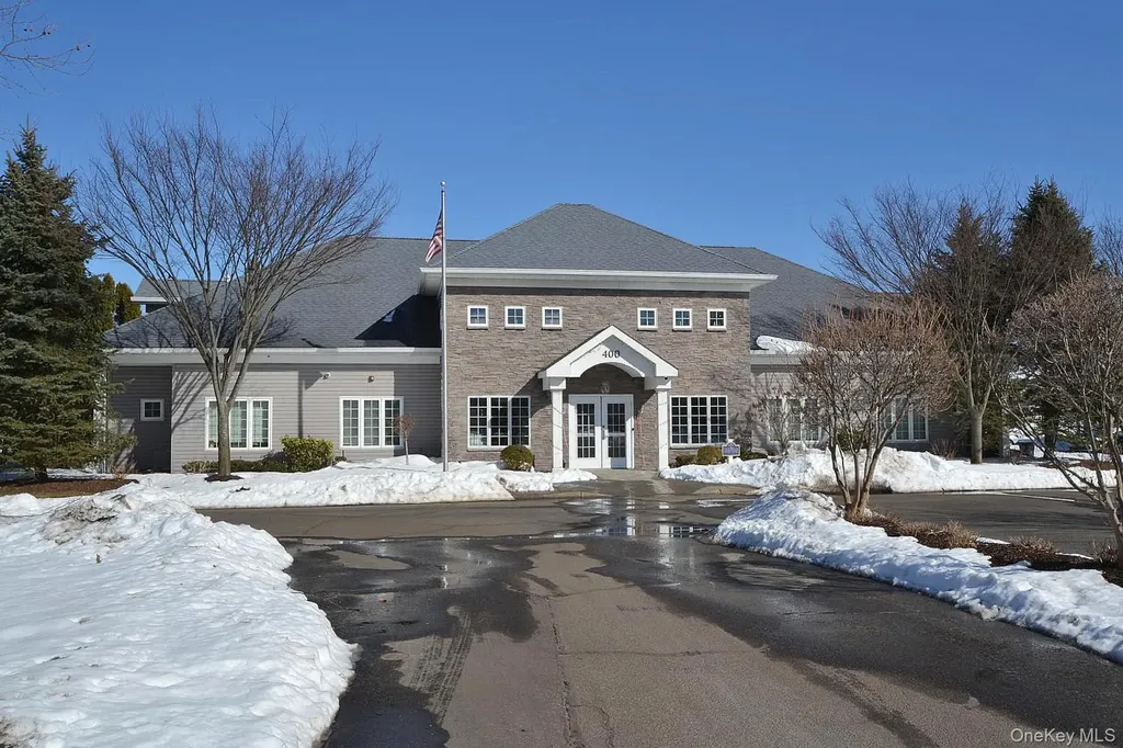 321 Medea Way Central Islip NY 11722