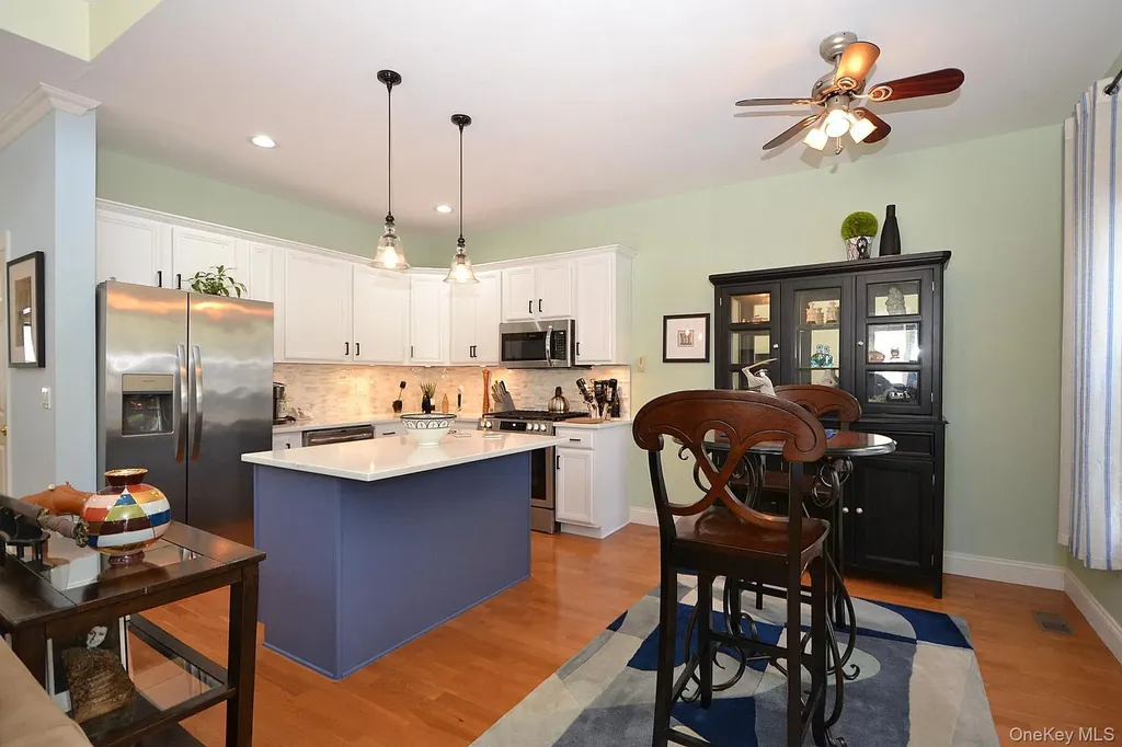 321 Medea Way Central Islip NY 11722